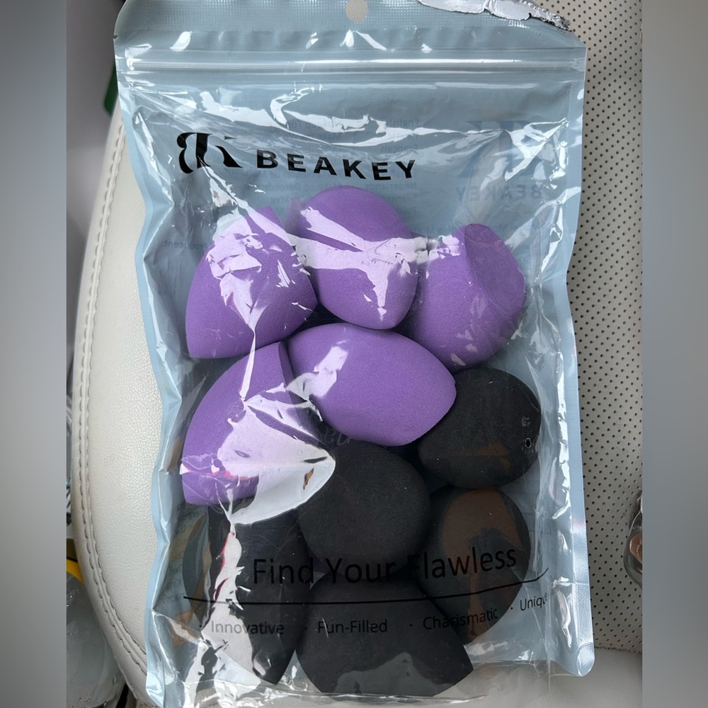 10 Piece Beakey Makeup Sponges Brand New Sealed
